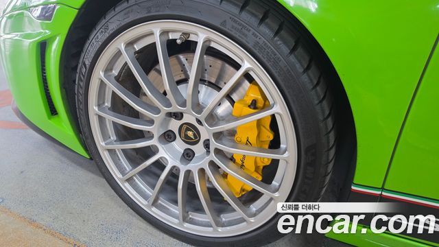 Lamborghini Gallardo 2011 — photo 8