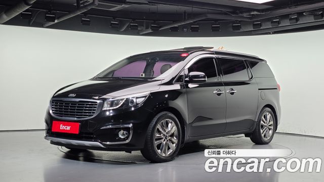 Kia Canival 2015 — photo 1