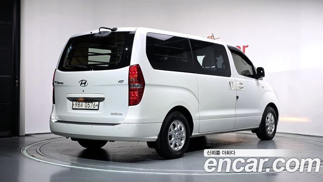 Hyundai Starex 2016 — photo 2