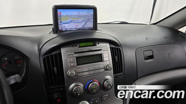 Hyundai Starex 2016 — photo 19