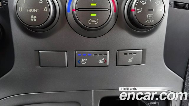 Hyundai Starex 2016 — photo 25