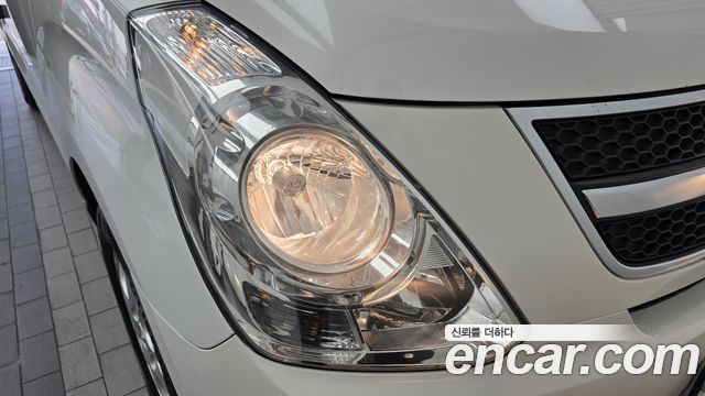 Hyundai Starex 2016 — photo 8