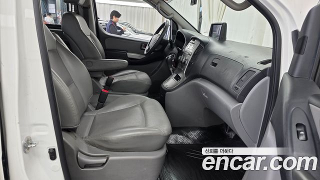 Hyundai Starex 2016 — photo 16