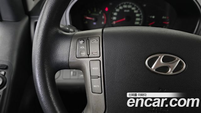 Hyundai Starex 2016 — photo 29