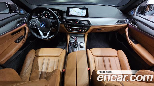 BMW 5-Series 2017 — photo 7