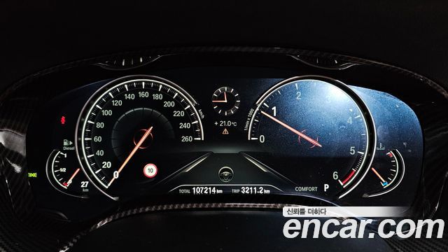 BMW 5-Series 2017 — photo 8