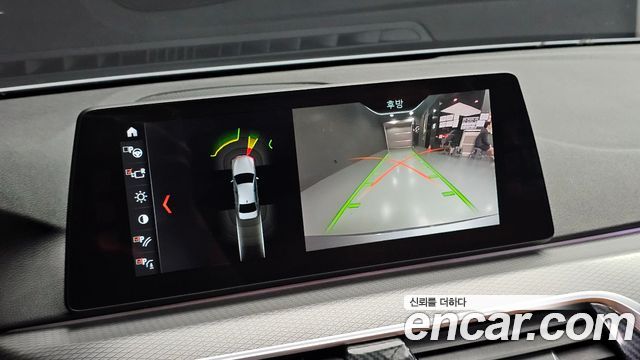 BMW 5-Series 2017 — photo 15