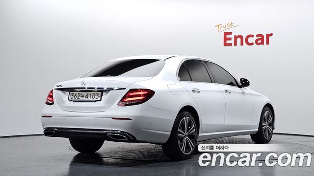 Mercedes-Benz E-Class 2020 — photo 2
