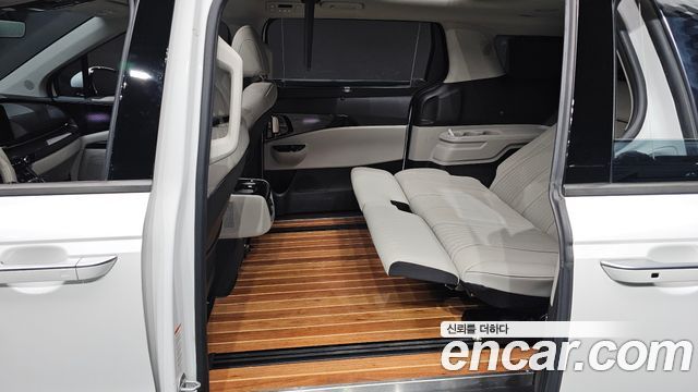 Kia Canival 2021 — photo 18