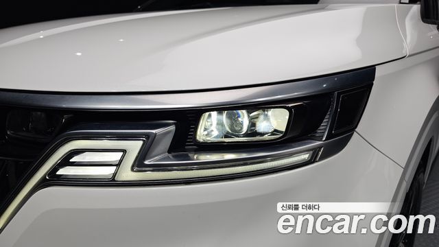 Kia Canival 2021 — photo 8