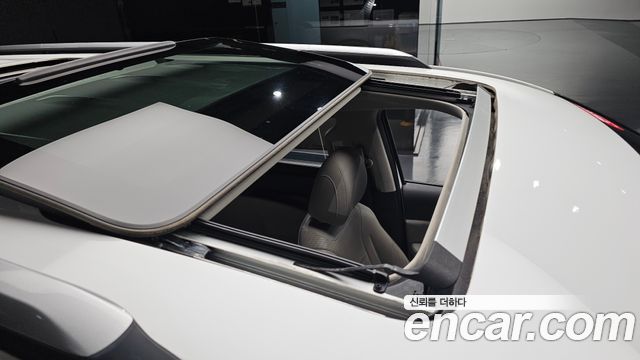 Kia Canival 2021 — photo 36