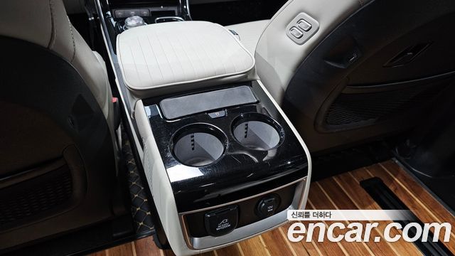 Kia Canival 2021 — photo 40