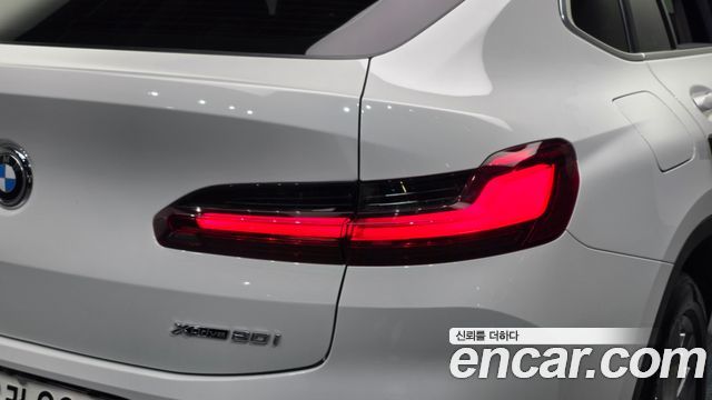 BMW X4 2022 — photo 9