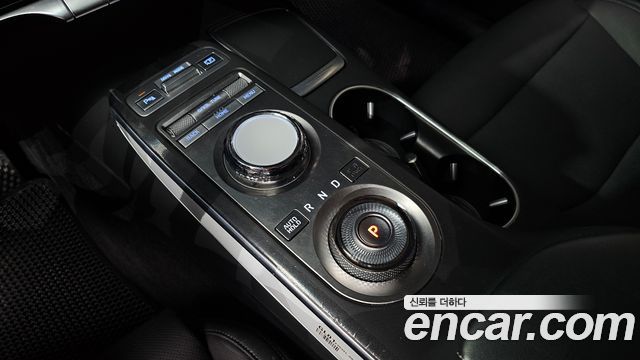 Genesis GV70 2021 — photo 9