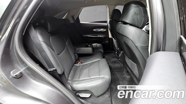 Genesis GV70 2021 — photo 12