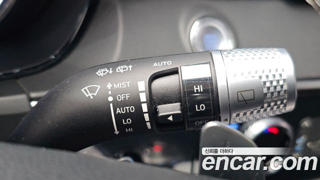 Genesis GV70 2021 — photo 19