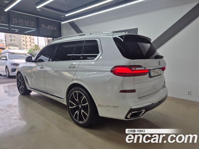 BMW X7 2021 — photo 4