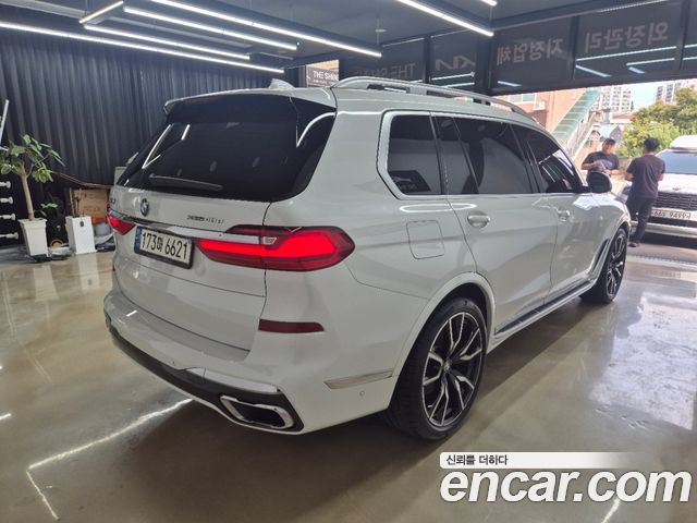BMW X7 2021 — photo 6