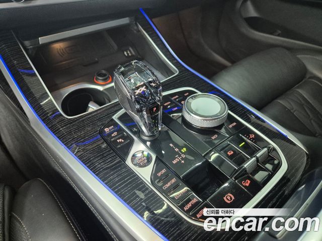BMW X7 2021 — photo 8