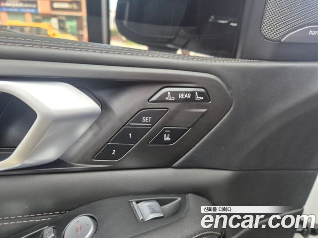 BMW X7 2021 — photo 9