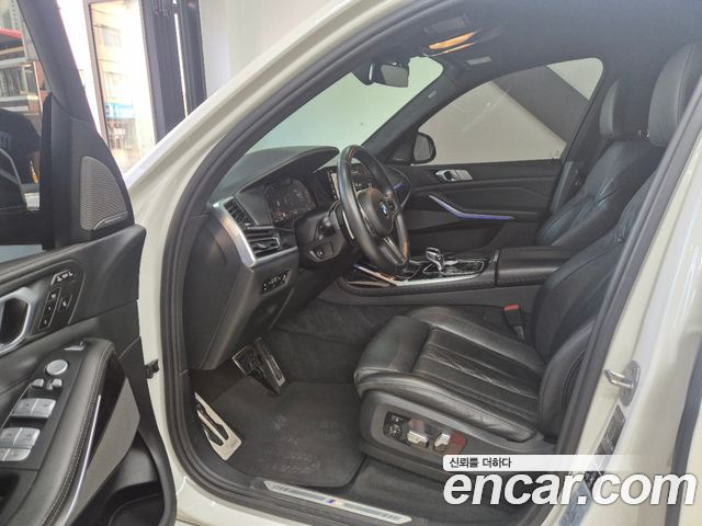 BMW X7 2021 — photo 16