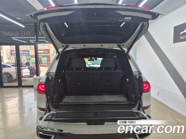 BMW X7 2021 — photo 19