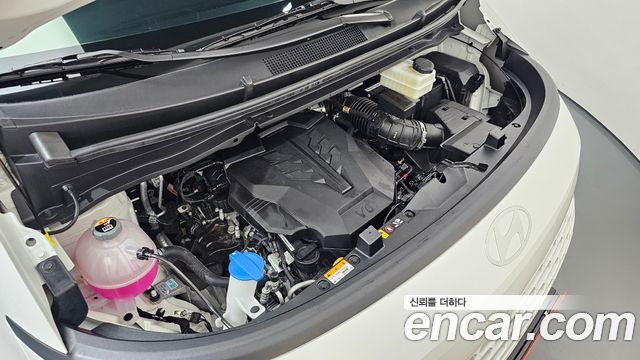 Hyundai Staria 2025 — photo 6