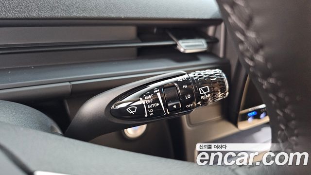 Hyundai Staria 2025 — photo 29