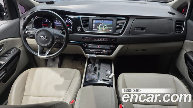 Kia Canival 2017 — photo 10