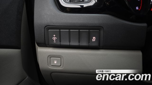 Kia Canival 2017 — photo 27