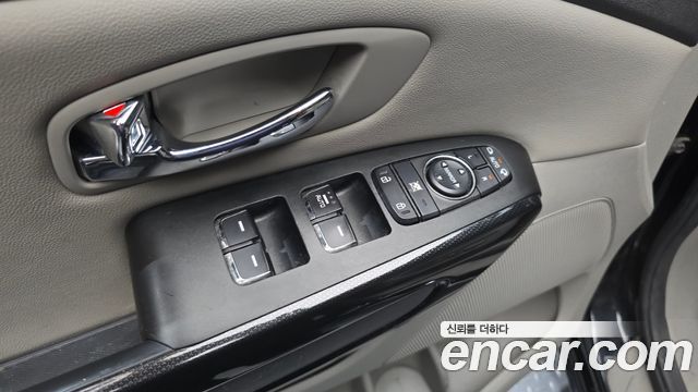 Kia Canival 2017 — photo 30