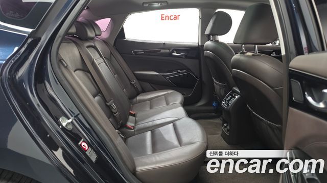 Kia K7 2018 — photo 17