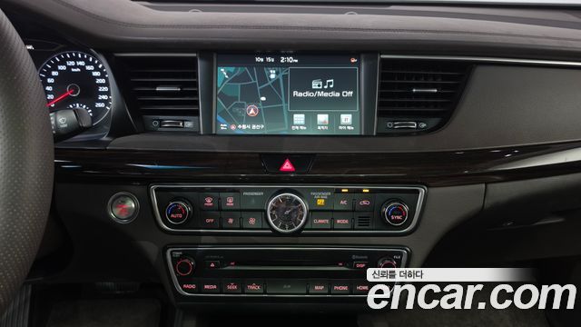Kia K7 2018 — photo 18