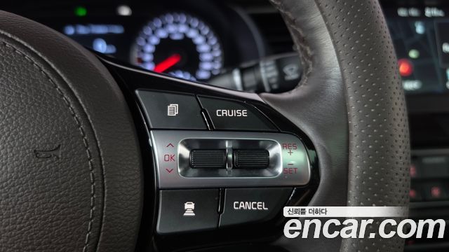 Kia K7 2018 — photo 22
