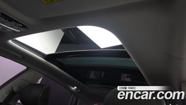 Kia K7 2018 — photo 24
