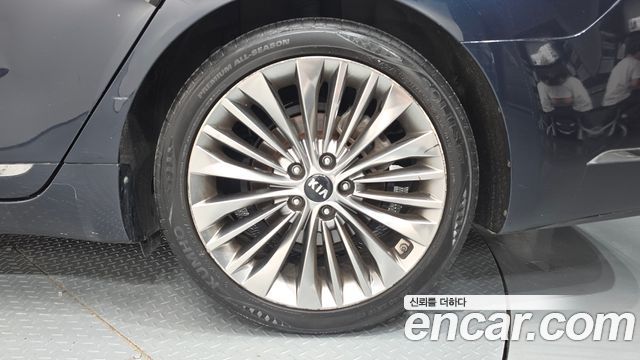 Kia K7 2018 — photo 7