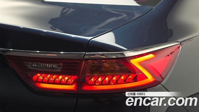 Kia K7 2018 — photo 9