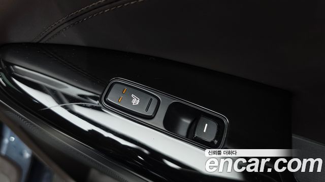 Kia K7 2018 — photo 29