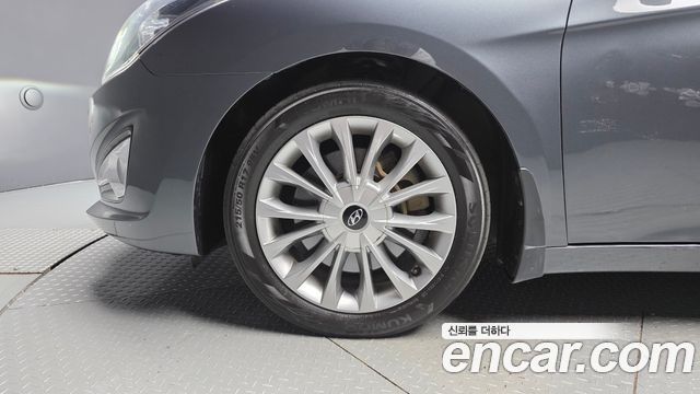 Hyundai i40 2012 — photo 5