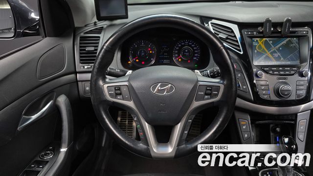 Hyundai i40 2012 — photo 13