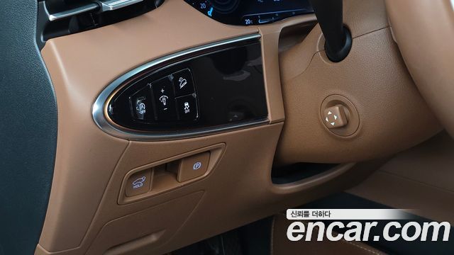 Genesis GV70 2021 — photo 18