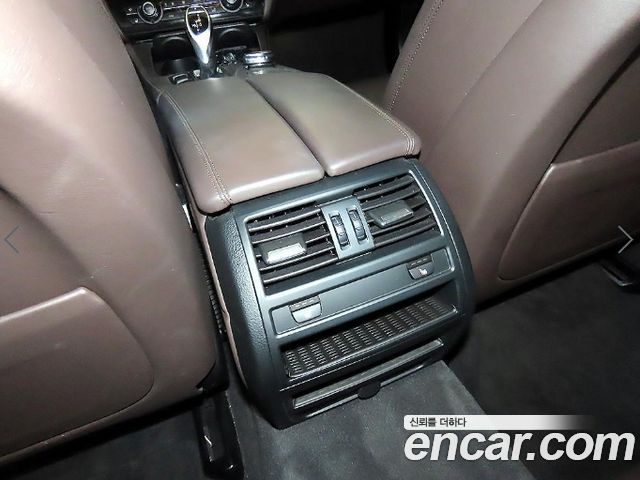 BMW 5-Series 2016 — photo 15