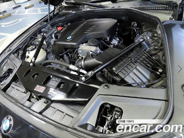 BMW 5-Series 2016 — photo 19