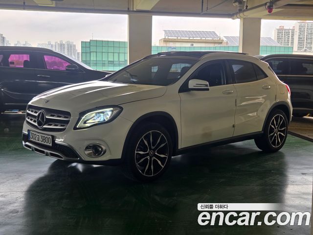 Mercedes-Benz GLA-Class 2019 — photo 1