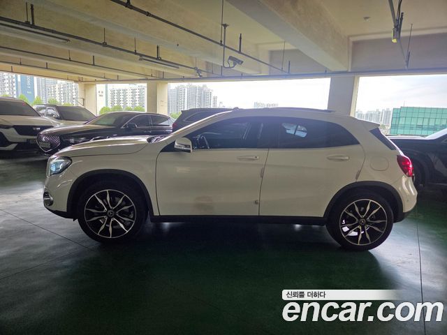 Mercedes-Benz GLA-Class 2019 — photo 3