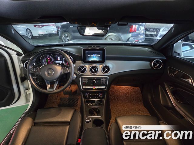 Mercedes-Benz GLA-Class 2019 — photo 8