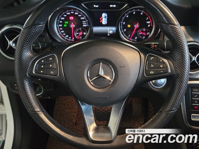 Mercedes-Benz GLA-Class 2019 — photo 9