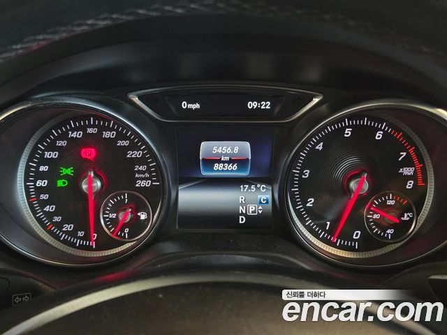 Mercedes-Benz GLA-Class 2019 — photo 10