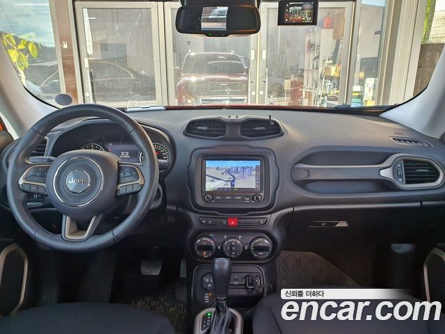 Jeep Renegade 2016 — photo 12