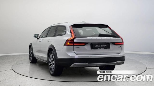 Volvo V90 2025 — photo 4